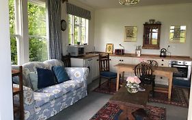 Te Kopura Lodge